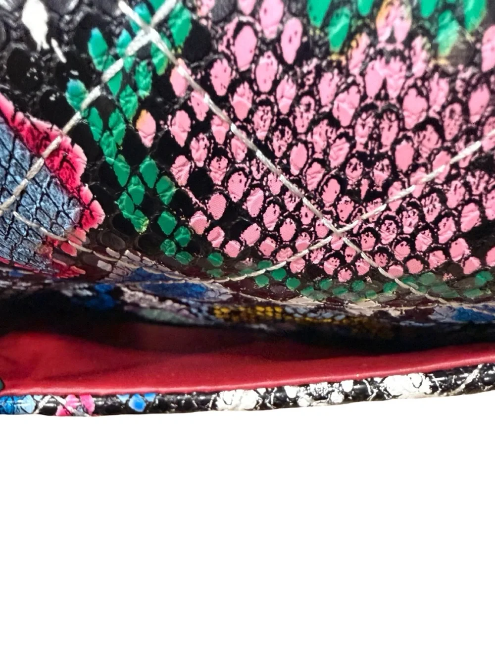 Multicolor Snakeskin Print Quilted Shoulder Bag Gold Chain 6 Compartments